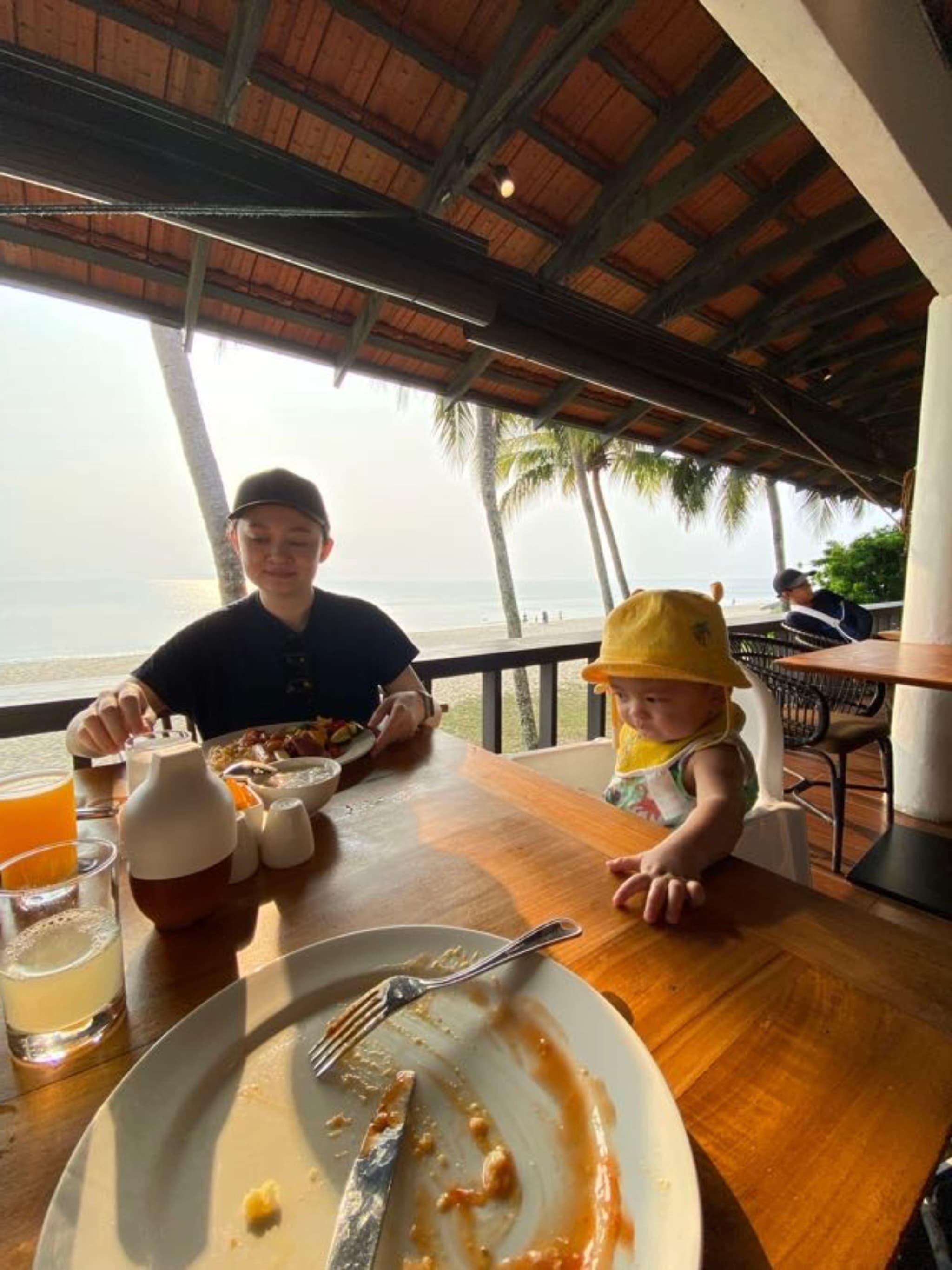 Breakfast by the Beach